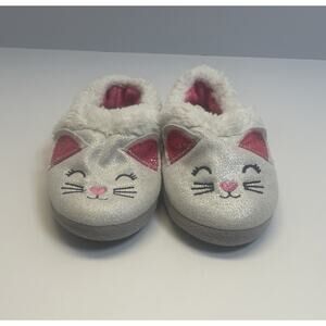 Wonder Nation girls' cat slippers in silver with pink accents